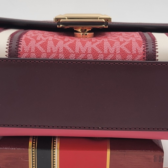 NWT Michael Kors Crossbody - Picture 7 of 7